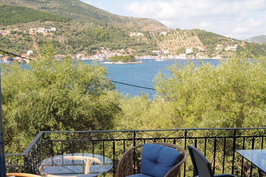 Villa Marika Вати Екстериор снимка
